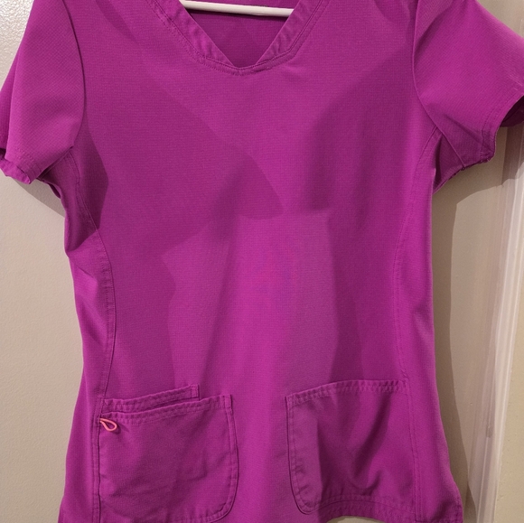 Scrub tops - Picture 3 of 4